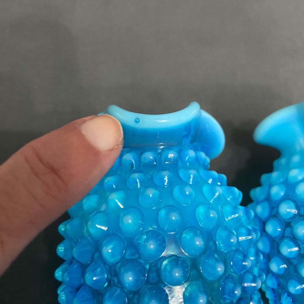Vintage FENTON Blue Opalescent Hobnail Mini Ruffled Vases Pair #3953 Mid-Century - Picture 14 of 14